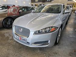 جاكوار XF